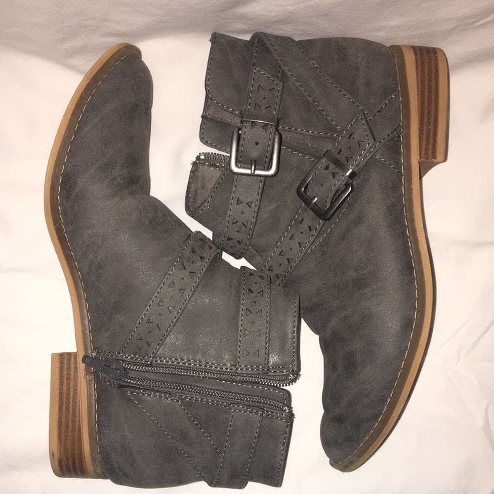 Rocket Dog Stone Colored Booties 8.5